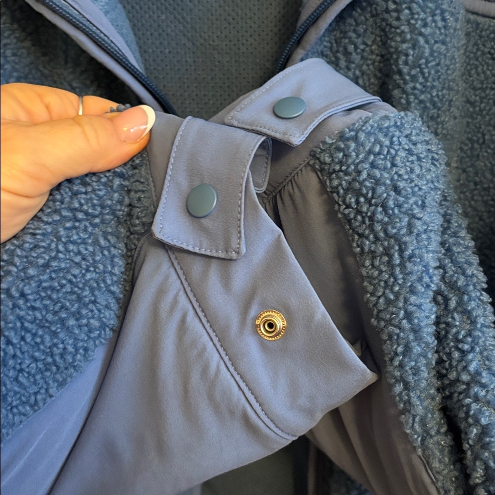 SKIMS Teddy Jacket - Azure - Picture 9 of 9